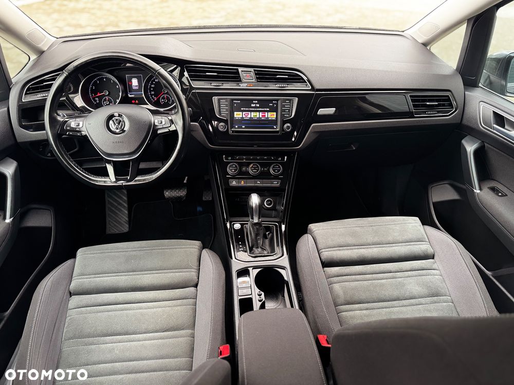 Volkswagen Touran 1.8 TSI BMT Highline DSG - 11