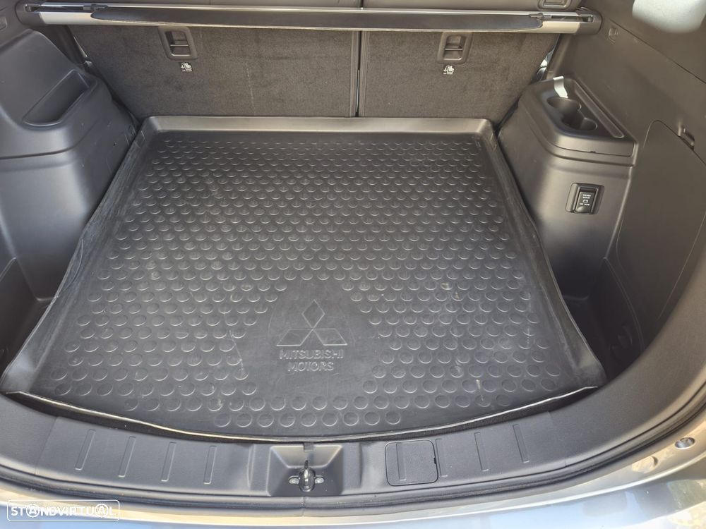 Mitsubishi Outlander - 17