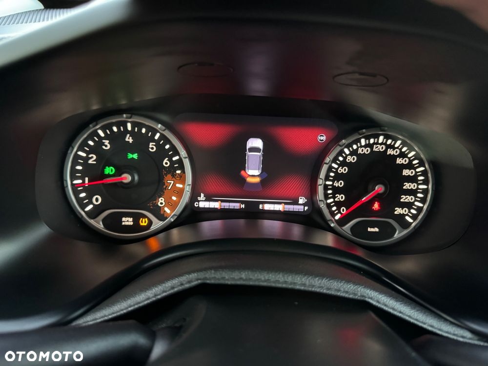 Jeep Renegade 1.4 MultiAir Limited - 32