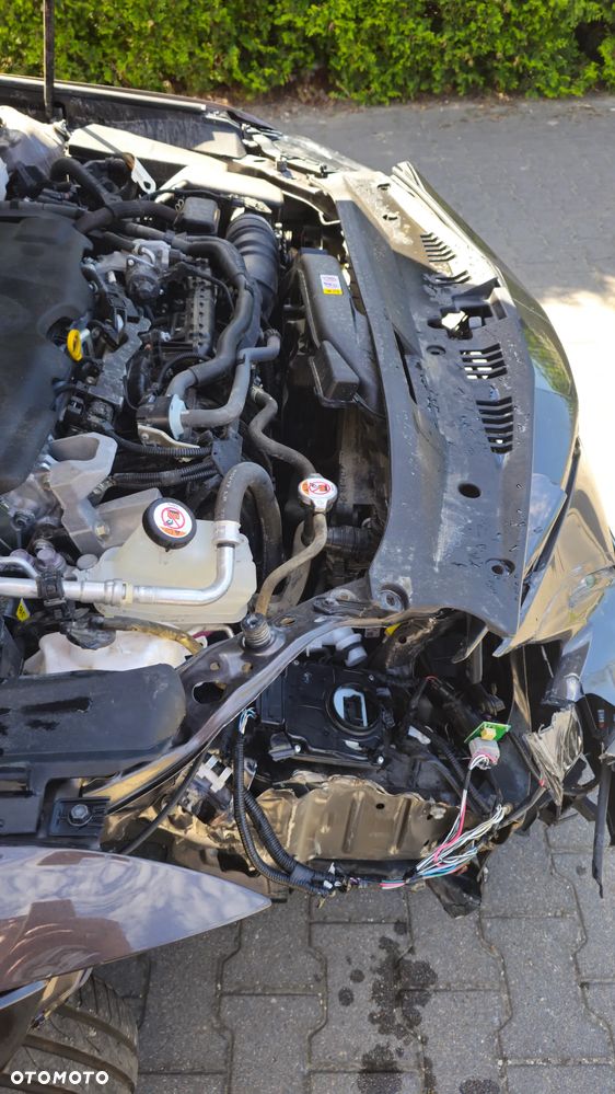 Toyota Camry 2.5 Hybrid Comfort CVT - 20