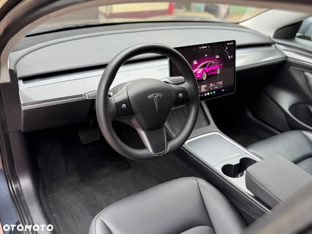 Tesla Model 3 RWD - 21