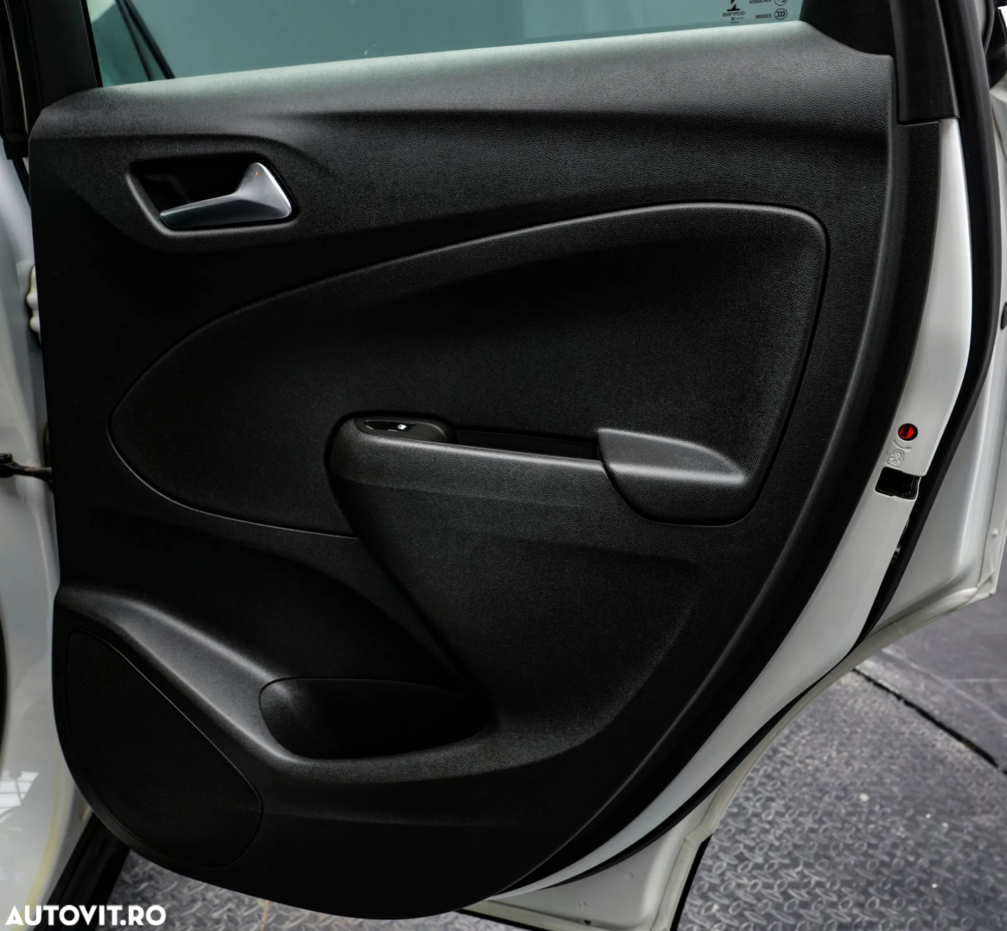 Opel Crossland X 1.2 Innovation - 26
