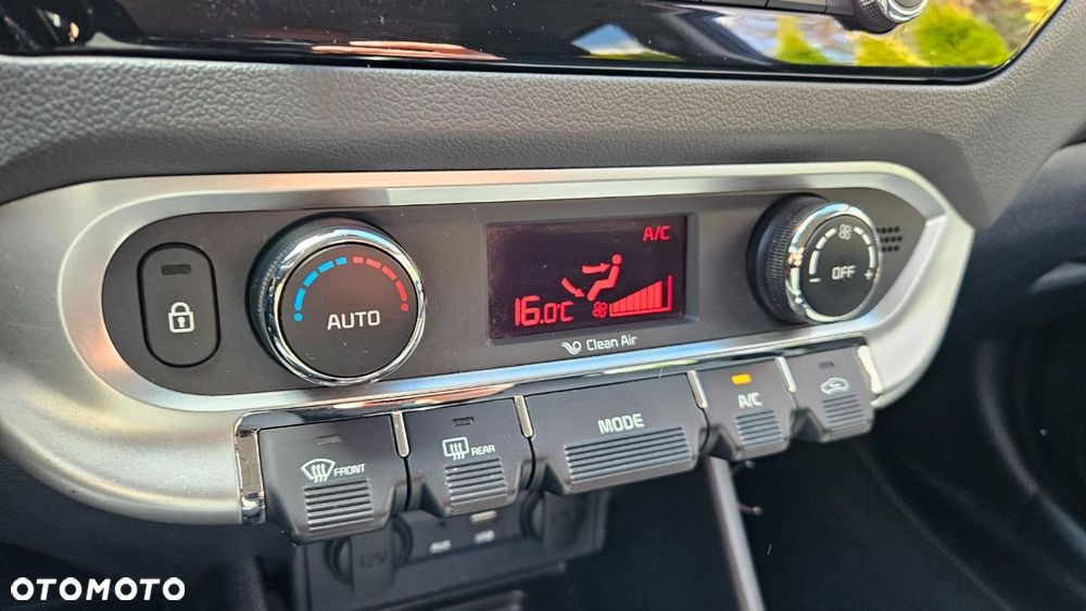 Kia Rio - 25