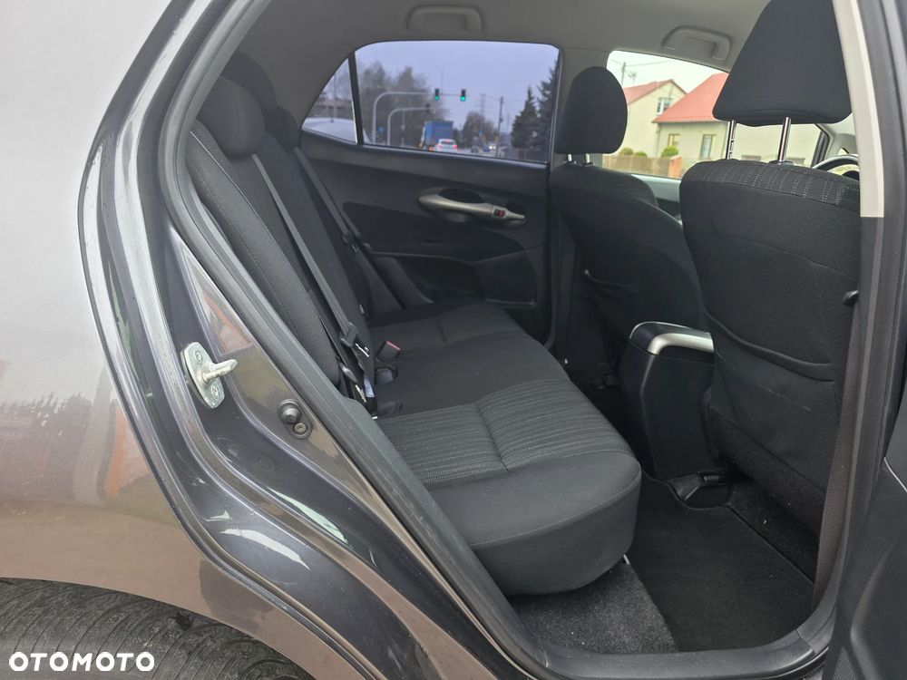 Toyota Auris 1.6 VVT-i Executive - 16