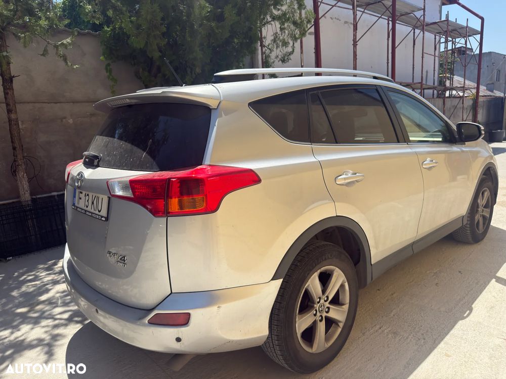 Toyota RAV4 2.2 D-4CAT 4WD Aut Luxury - 8