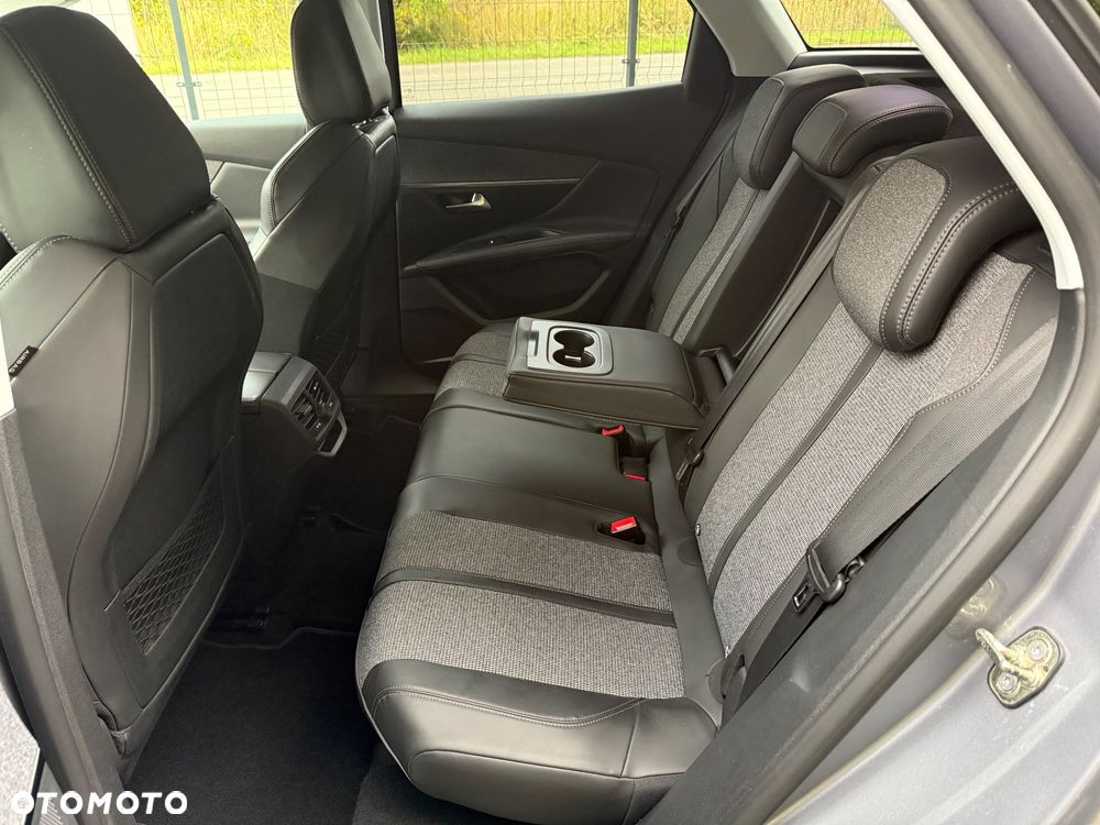 Peugeot 3008 1.5 BlueHDi Allure Pack S&S - 15
