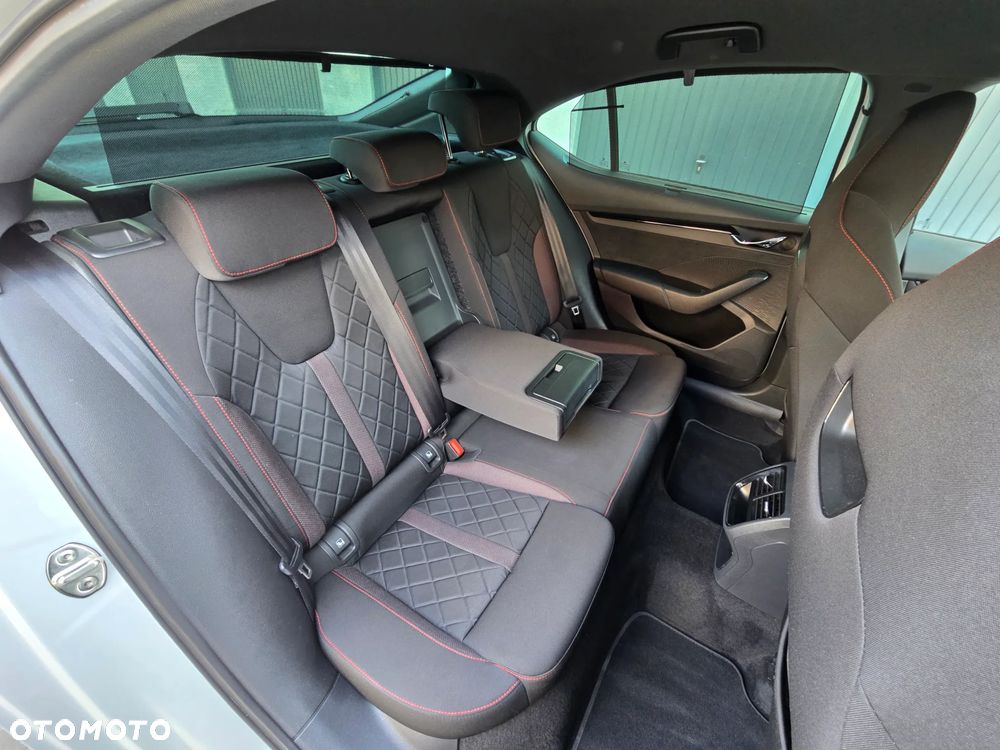 Skoda Octavia 2.0 TSI RS - 22