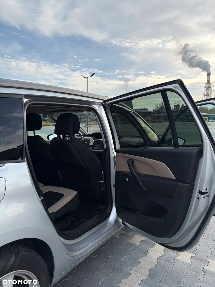 Citroën C4 Picasso - 14
