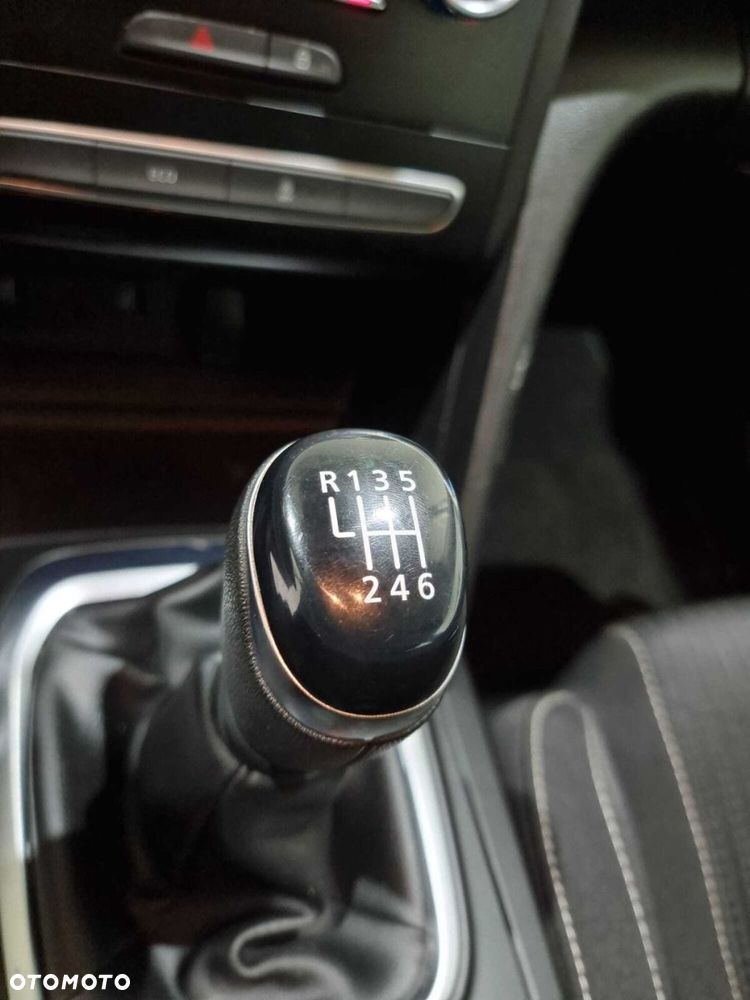 Renault Megane - 24