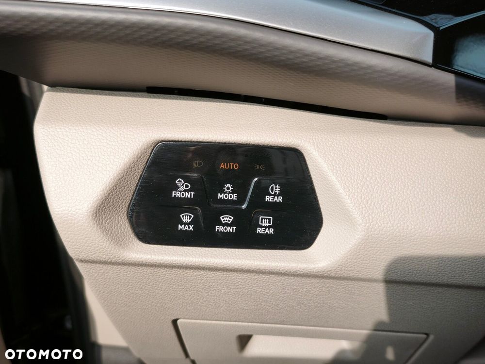 Volkswagen Multivan 2.0 TDI L2 Life DSG - 28