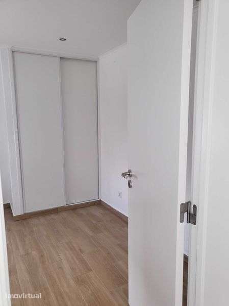 Casa geminada com 2 quartos e 1 casa de banho - Grande imagem: 5/11