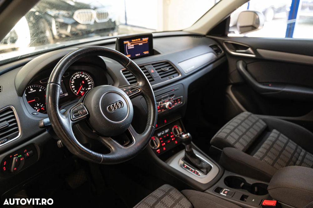 Audi Q3 2.0 TDI Quattro S tronic sport - 27