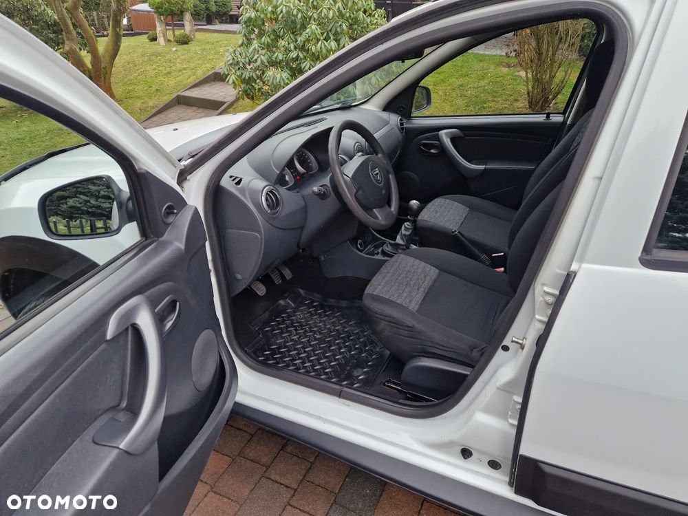 Dacia Duster 1.6 16V 105 4x4 Laureate - 6