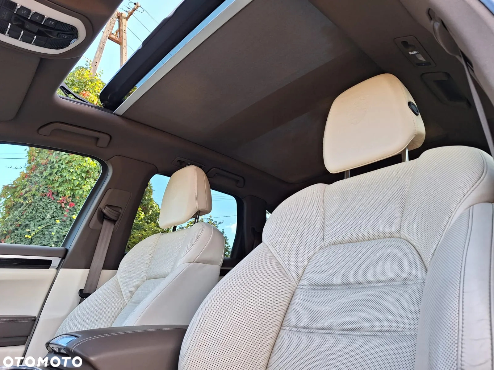 Porsche Cayenne - 26