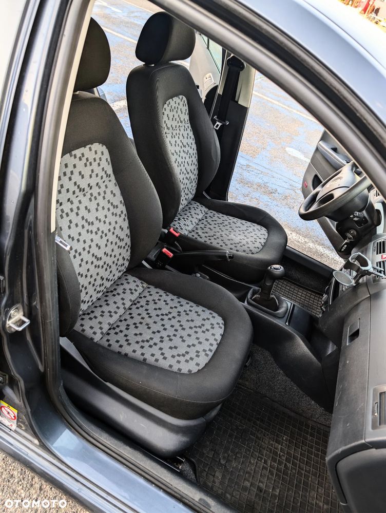 Skoda Fabia 1.4 16V Style Edition - 12