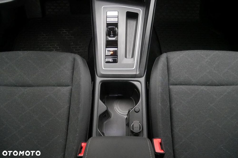 Volkswagen Golf - 11