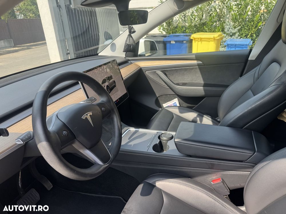 TESLA Model Y 2022 — imagine 5