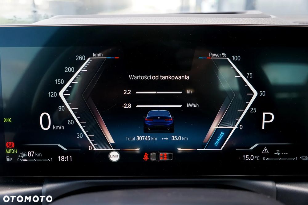 BMW Seria 3 330e PHEV M Sport - 32