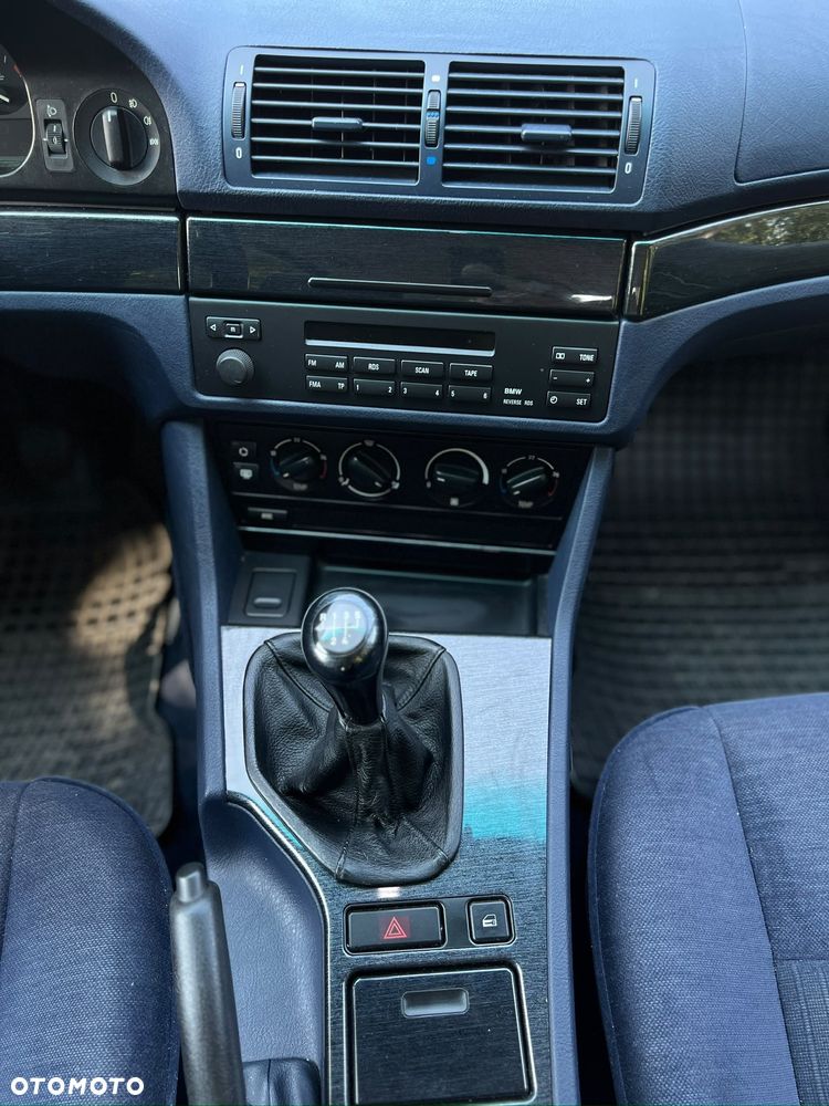 BMW Seria 5 520i - 18