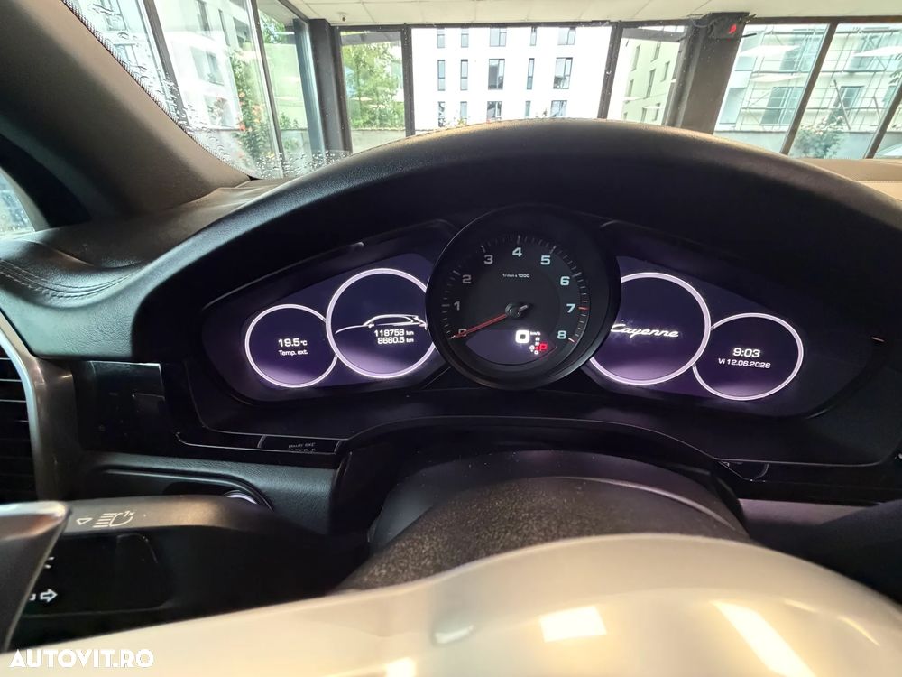 Porsche Cayenne Tiptronic S - 13