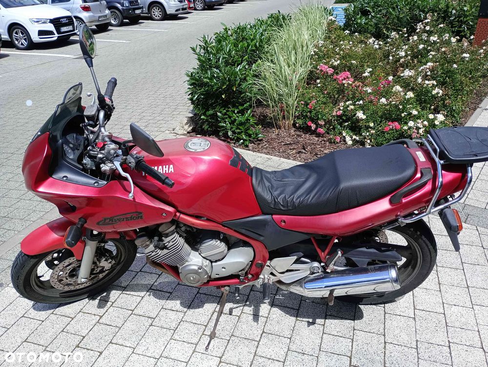 Yamaha XJ - 6