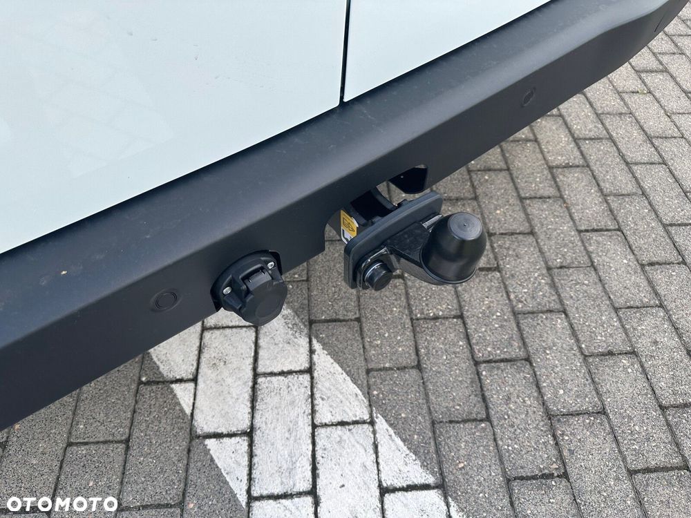 Volkswagen Transporter Transporter Furgon silnik: 2,0 l TDI 150 KM / skrzynia biegów: 8-biegowa automatyczna rozstaw osi: 3500 mm - 23