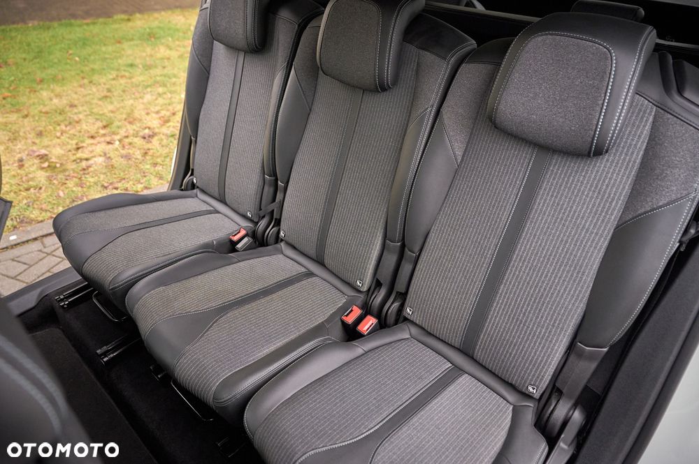 Peugeot 5008 BlueHDi 130 EAT8 Allure Pack - 26