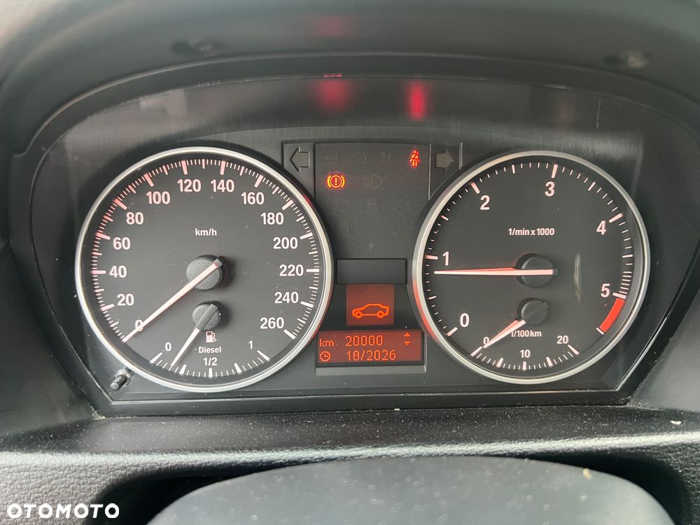 BMW X1 sDrive16d - 11