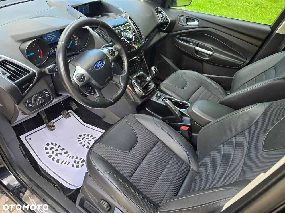 Ford Kuga 2.0 TDCi 4WD Titanium - 17