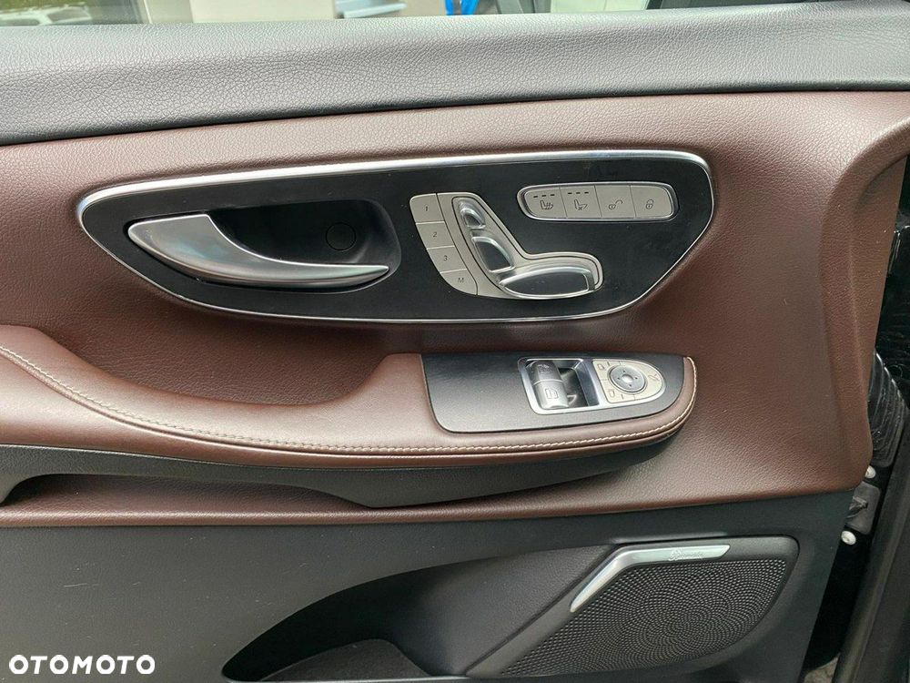 Mercedes-Benz Klasa V - 20