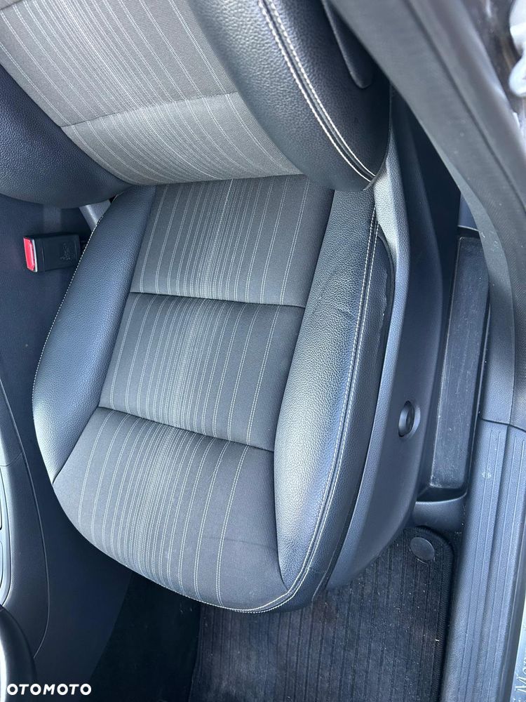 Mercedes-Benz Klasa B 200 CDI (BlueEFFICIENCY) 7G-DCT - 8