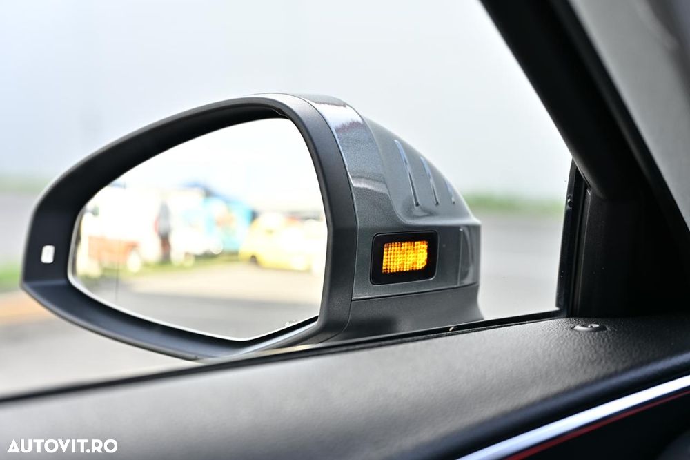 Audi A4 2.0 TDI ultra S tronic - 35