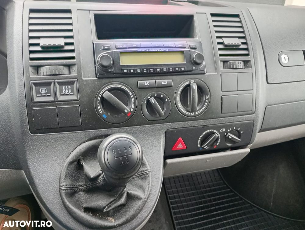 Volkswagen Transporter Shuttle Kurz - 8