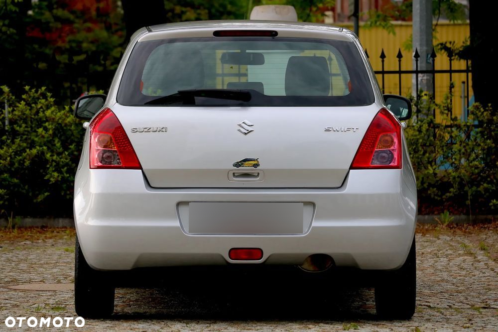 Suzuki Swift 1.3 Sunlight Edition - 21
