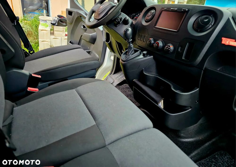 Renault Master - 24