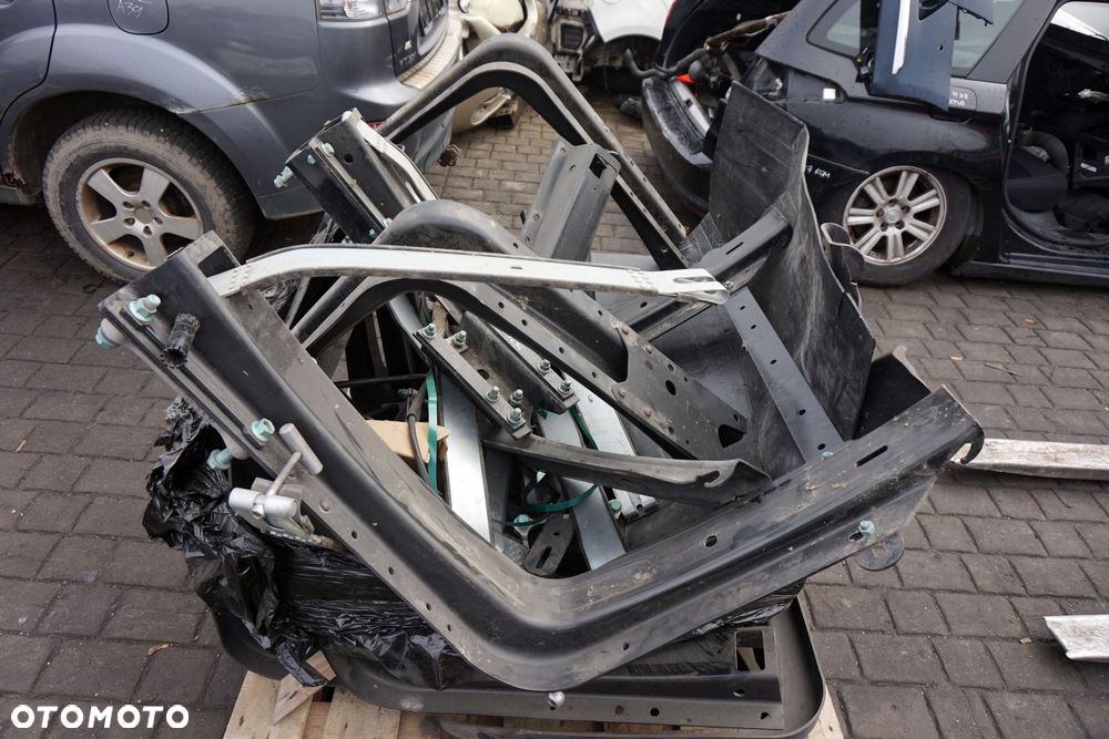 UCHWYT MOCOWANIE TGA TGX  61.41820.0191 ZBIORNIKA PALIWA NOWE MAN - 1