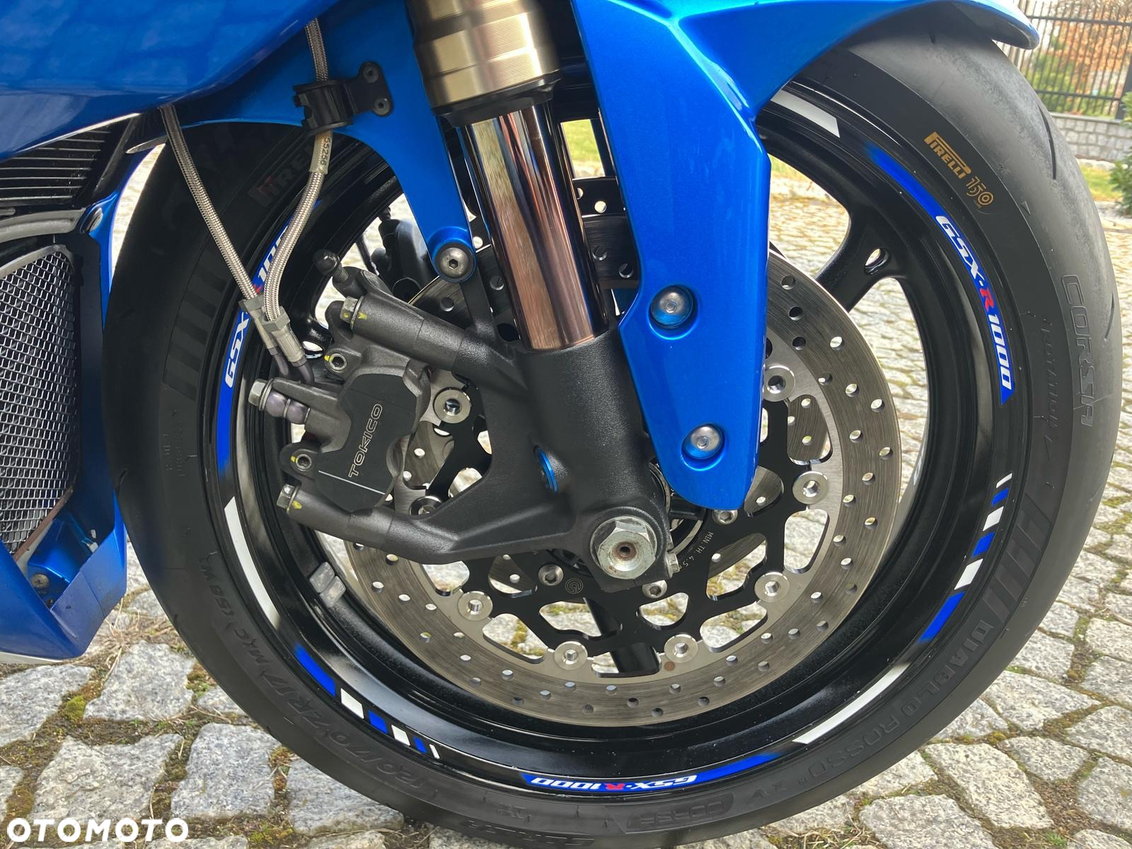 Suzuki GSX-R - 25