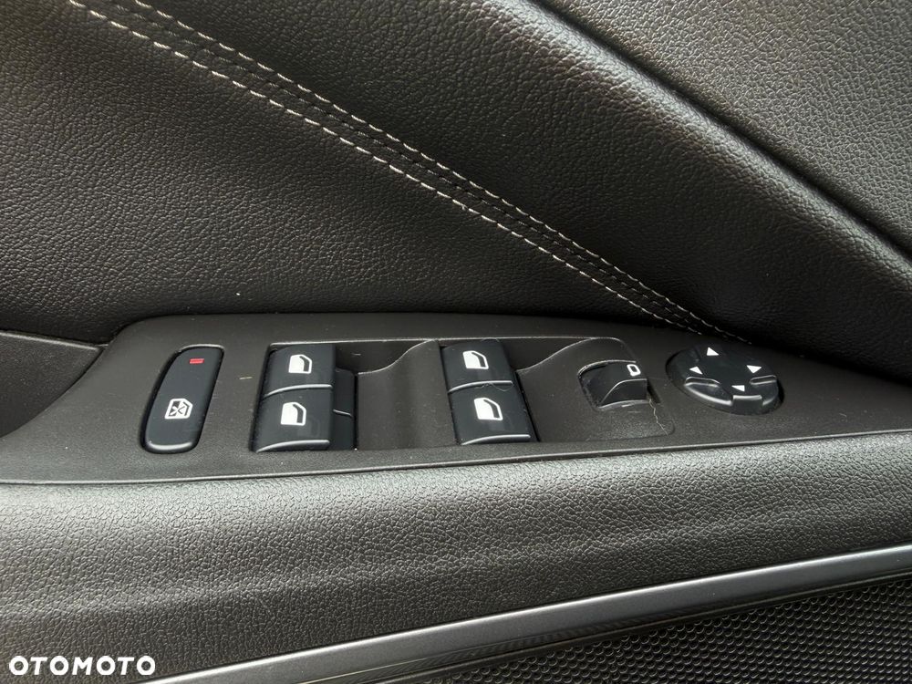 Opel Crossland X - 21