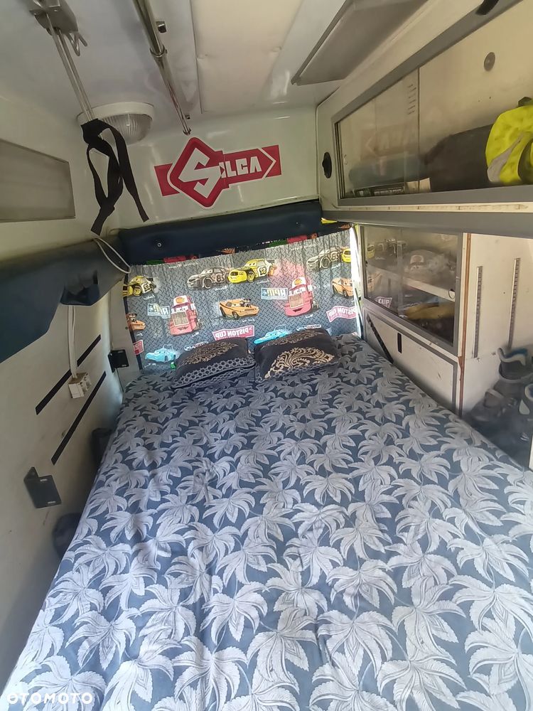 Chevrolet Express - 24