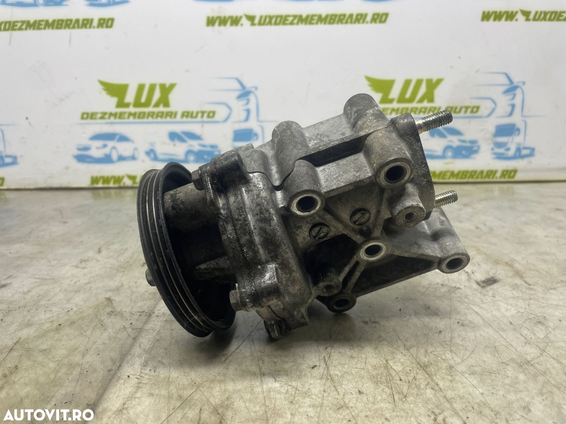 Pompa apa  1.8 di-d 4N13 Mitsubishi ASX 1 [2010 - 2012] 1.8 di-d 4N13 - 2