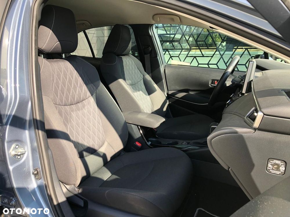 Toyota Corolla 1.8 Hybrid Comfort - 24