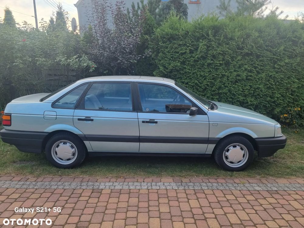 Volkswagen Passat - 2