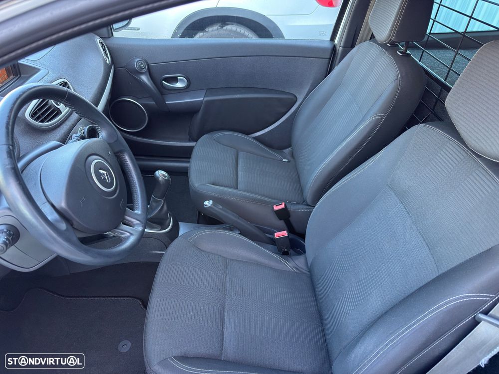 Renault Clio 1.5 Dci IVA dedutivel - 11