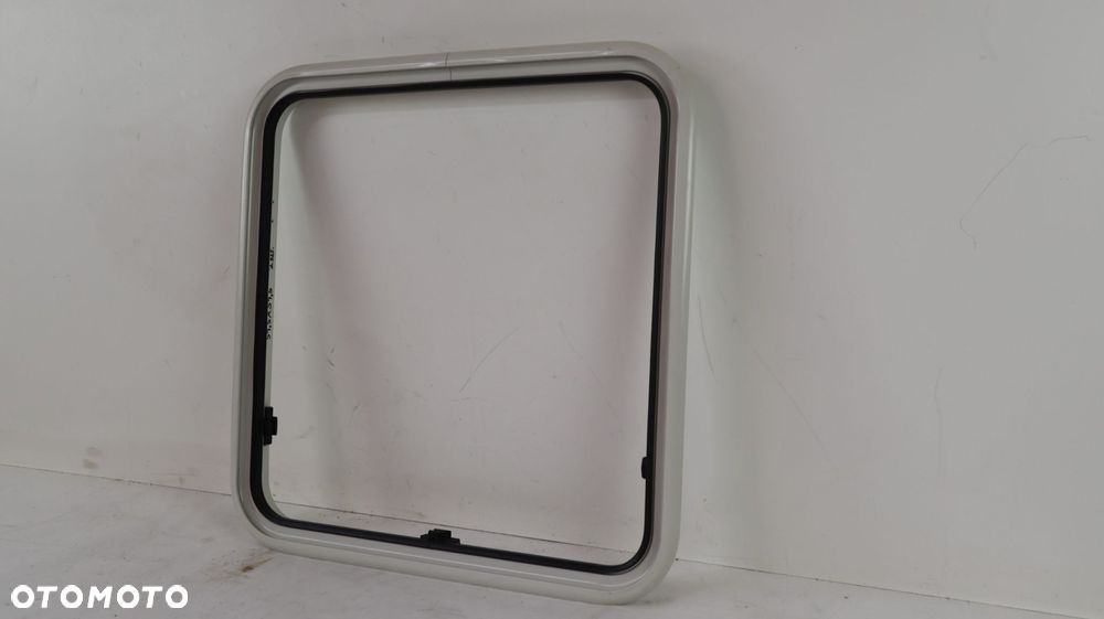 KAMPER PRZYCZEPA KEMPINGOWA RAMKA OKNA 59,5 x 59,5 cm - 2