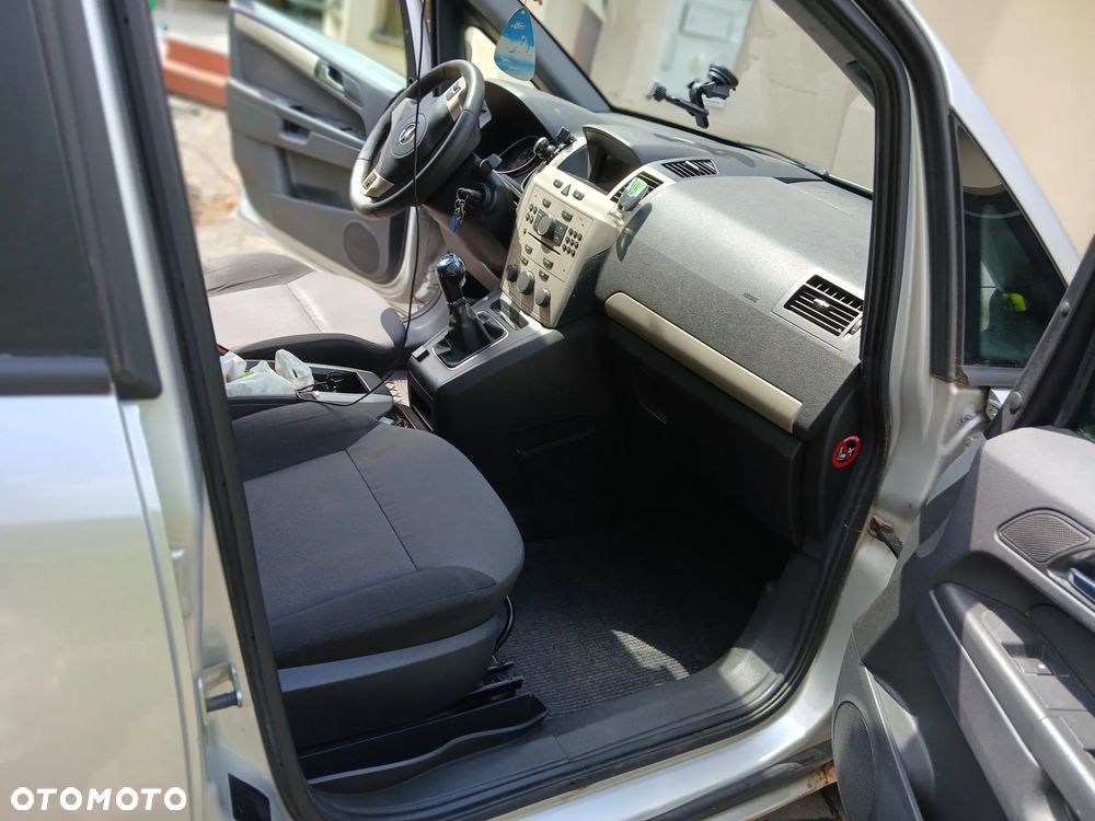 Opel Zafira 1.6 Enjoy - 8