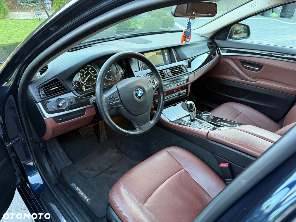 BMW Seria 5 535i xDrive Sport-Aut Luxury Line - 10