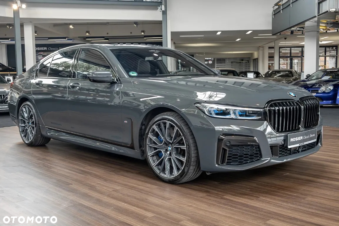 BMW Seria 7 750i xDrive sport - 13