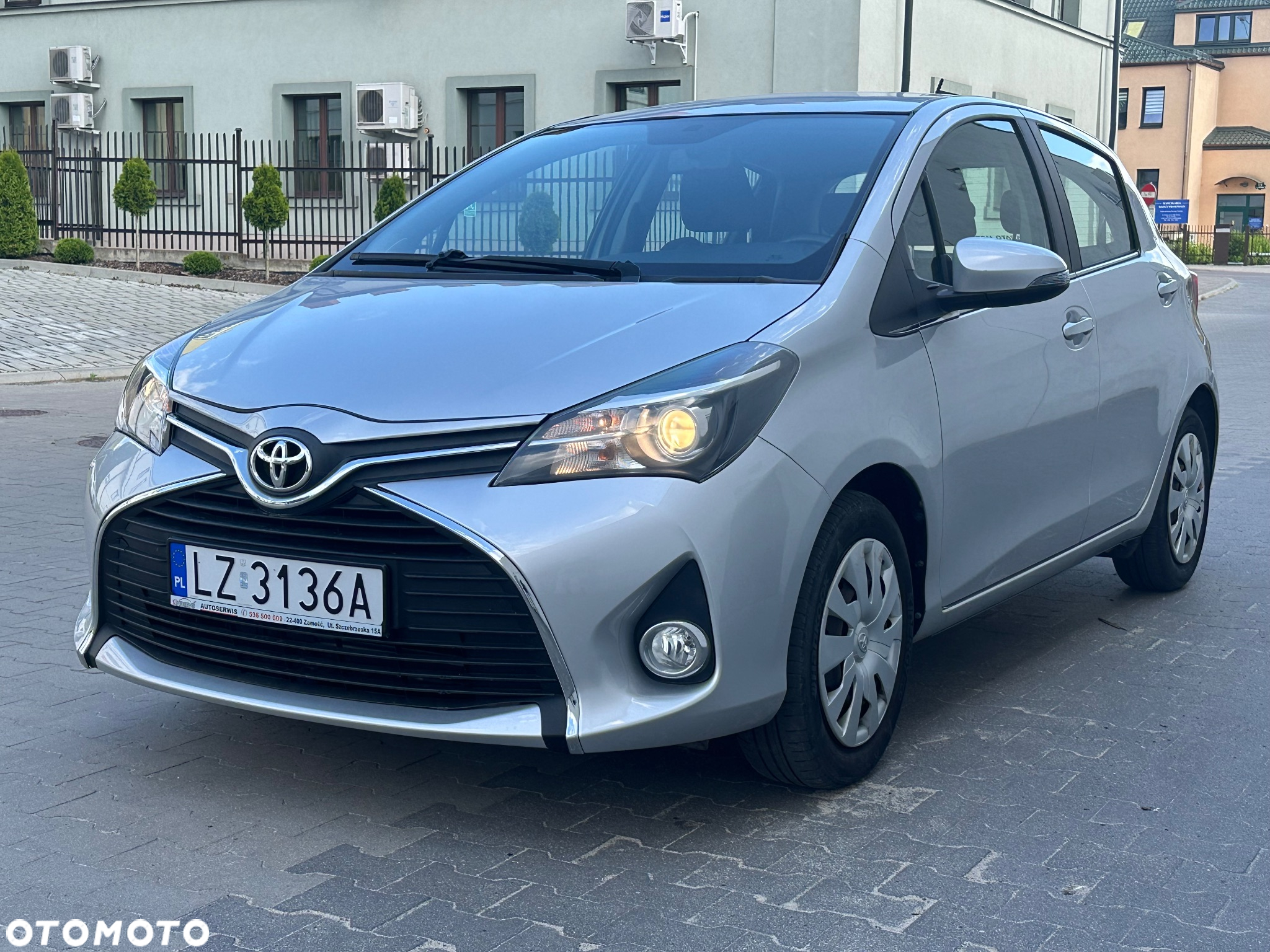 Toyota Yaris 1.0 Premium - 2