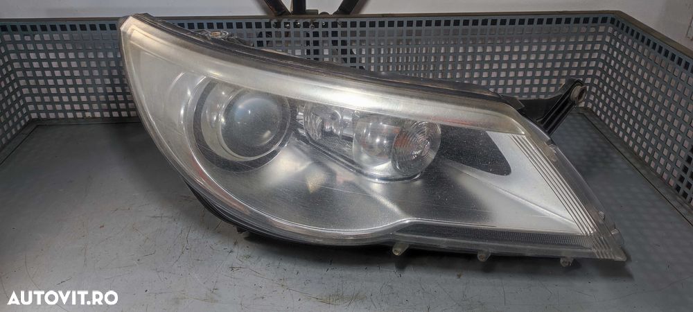 Far dreapta xenon volkswagen vw tiguan 2009 usor matuit - 10