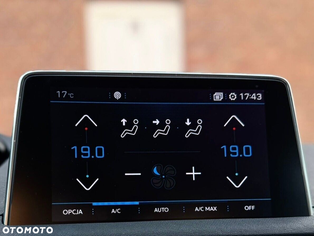 Peugeot 3008 1.2 PureTech GPF Allure S&S EAT8 - 16